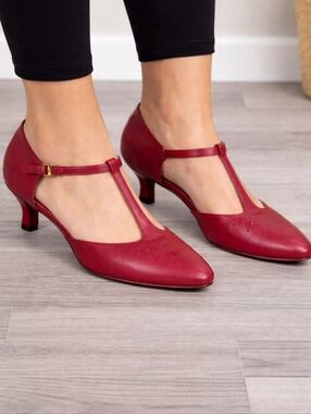 Vintage Talbots Red Leather T-Strap Kitten Heels